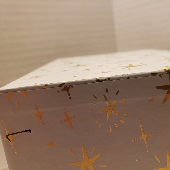 HOLIDAY GIFT BOX - A CHRISTMAS STORY - 5.25" LONG x 3.875" DEEP x 4.5" HIGH - Picture 14 of 16